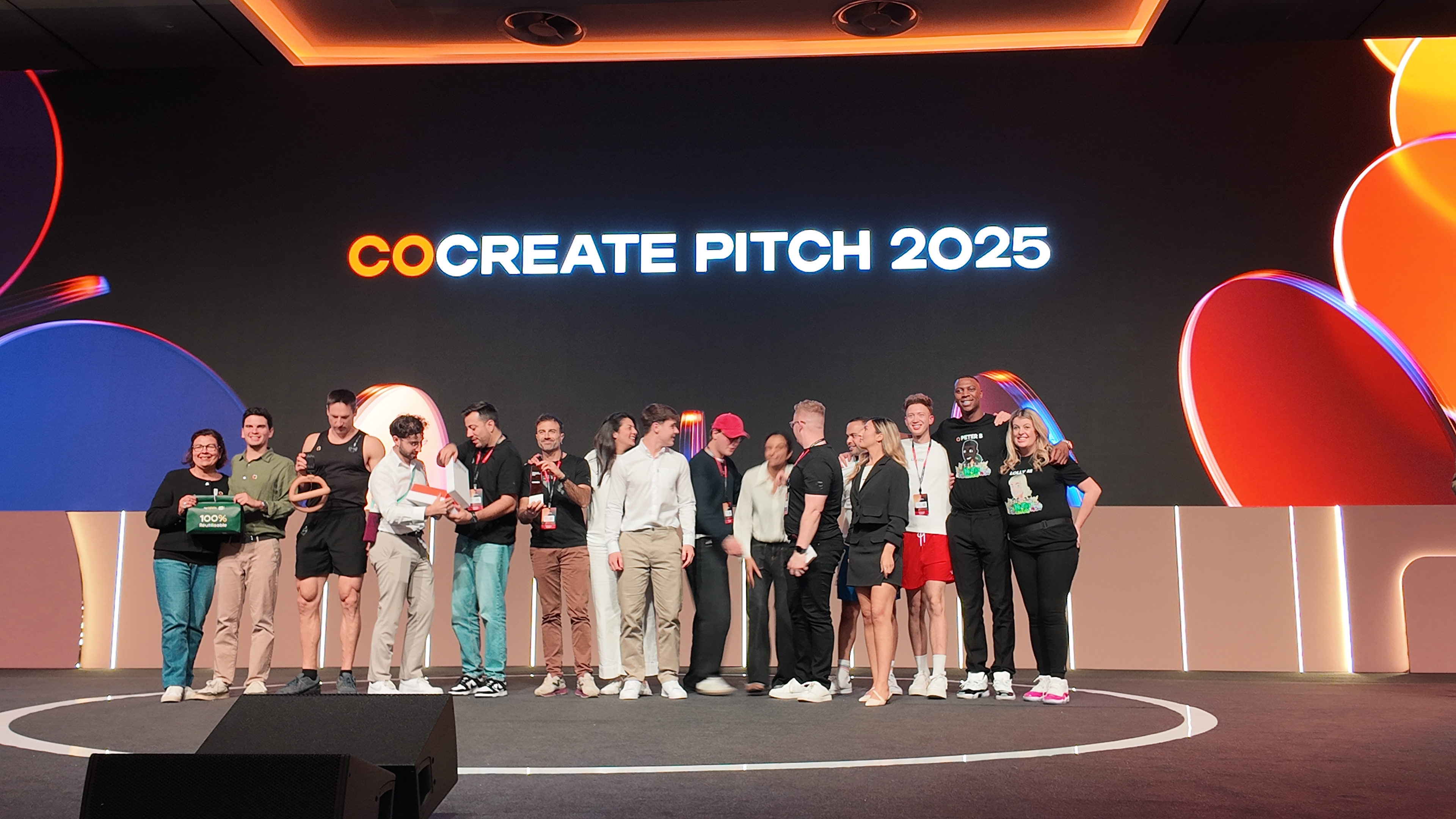 15岁少年伦敦CoCreate Pitch夺冠，迈蒂搜秀携手阿里巴巴国际站赋能品牌全球化